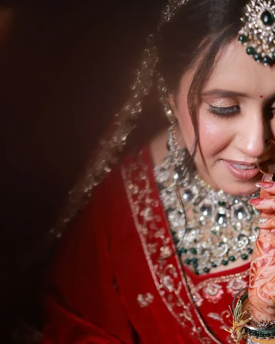 Bride laughing with her family during the ceremony